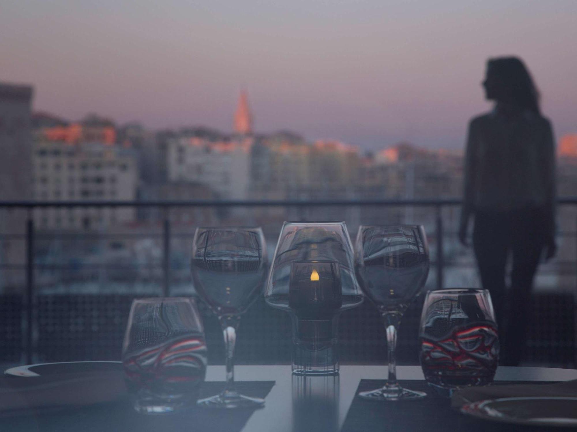 Novotel Marseille Vieux Port Экстерьер фото