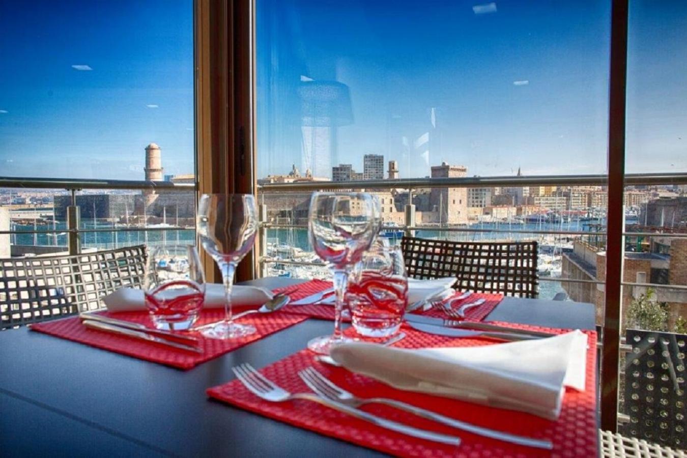 Novotel Marseille Vieux Port Экстерьер фото